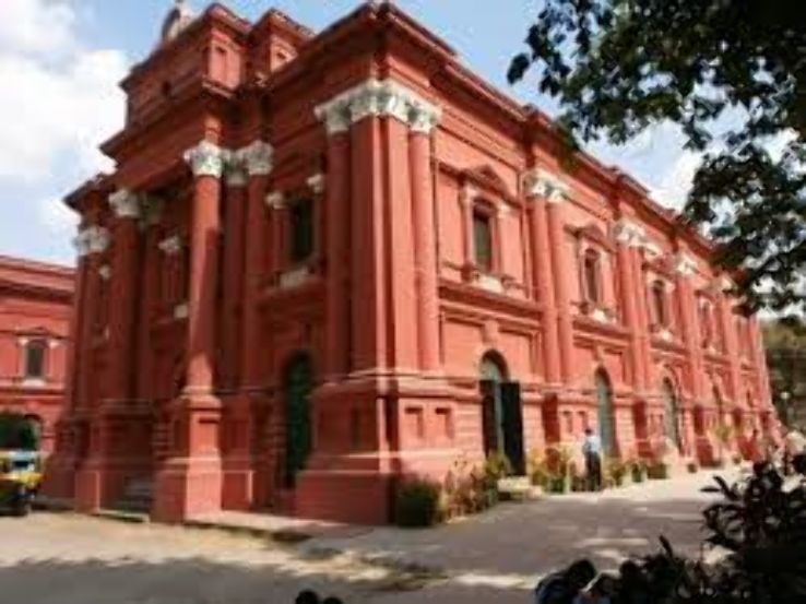 The Venkatappa Art Gallery and Government Museum Trip Packages