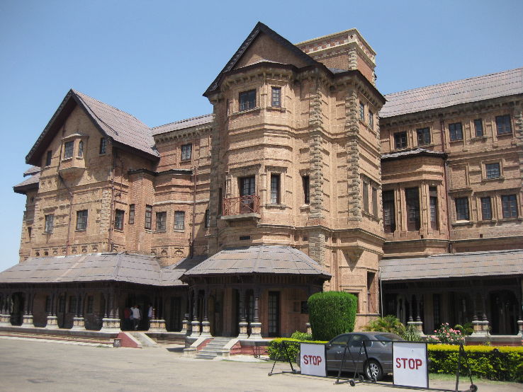 Amar Mahal Museum Trip Packages