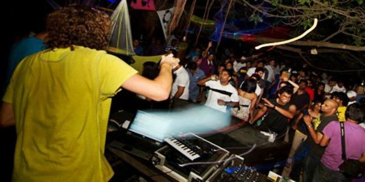 Pebble - The Jungle Lounge Trip Packages