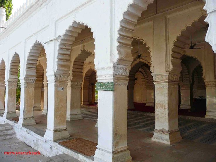 Panchakki  Baba Shah Musafir Dargah Trip Packages