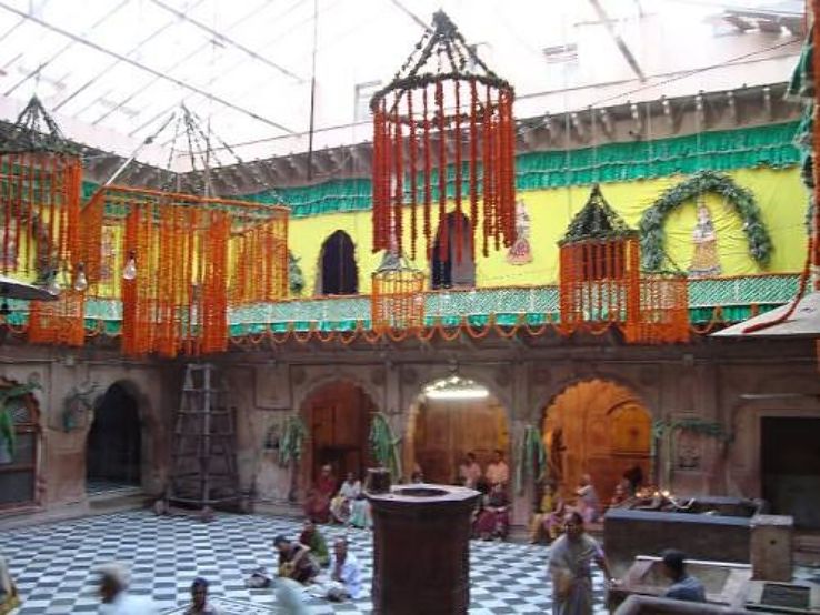 Sri Radhavallabh Vrindavan Temple Trip Packages