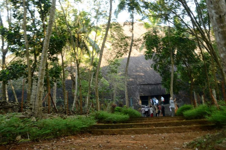 Thirunanthikarai Cave Temple Trip Packages
