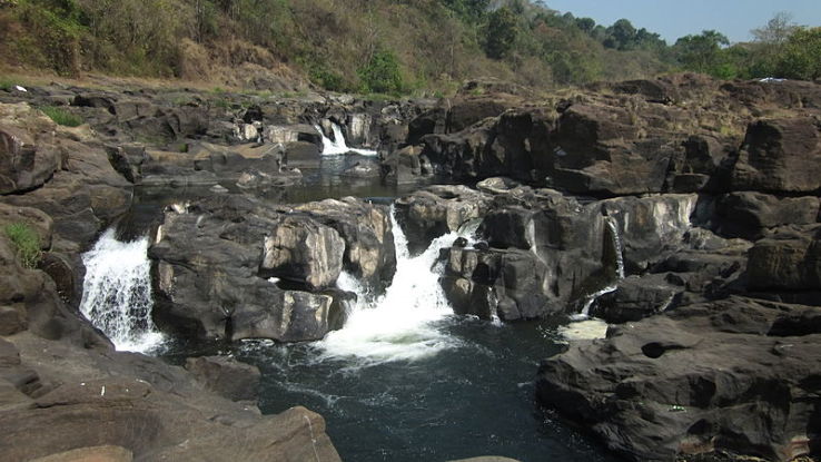 PERUNTHENARUVI WATERFALLS Trip Packages