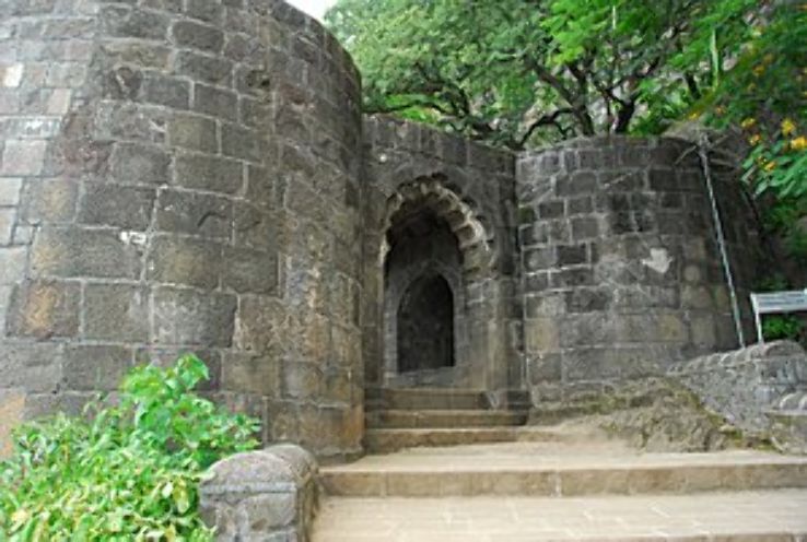 Shivneri Fort Trip Packages
