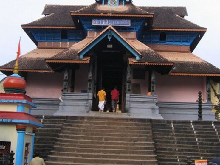 Aranmula Parthasarathy Temple Trip Packages