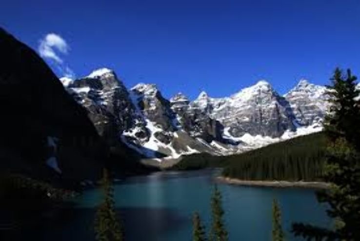 Moraine Lake  Trip Packages