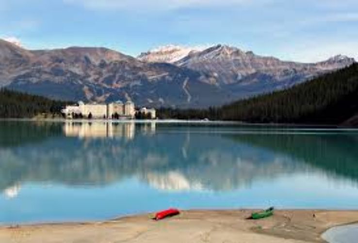 Lake Louise Ski Resort  Trip Packages