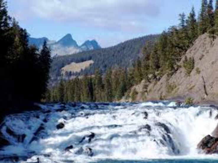 Bow Falls  Trip Packages