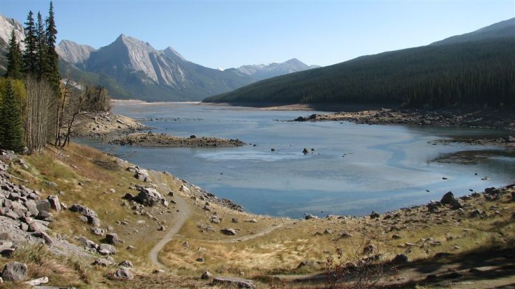 Medicine Lake Trip Packages