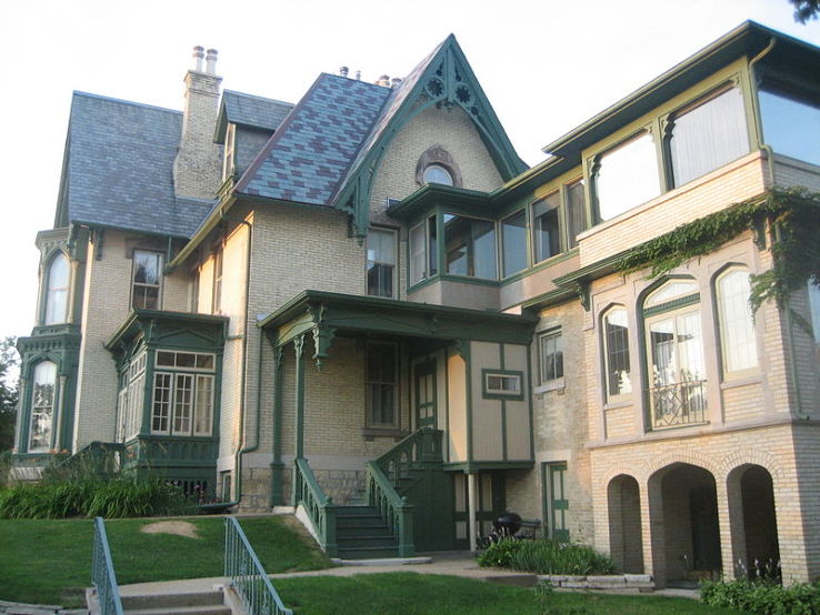 Lake-Peterson House Trip Packages