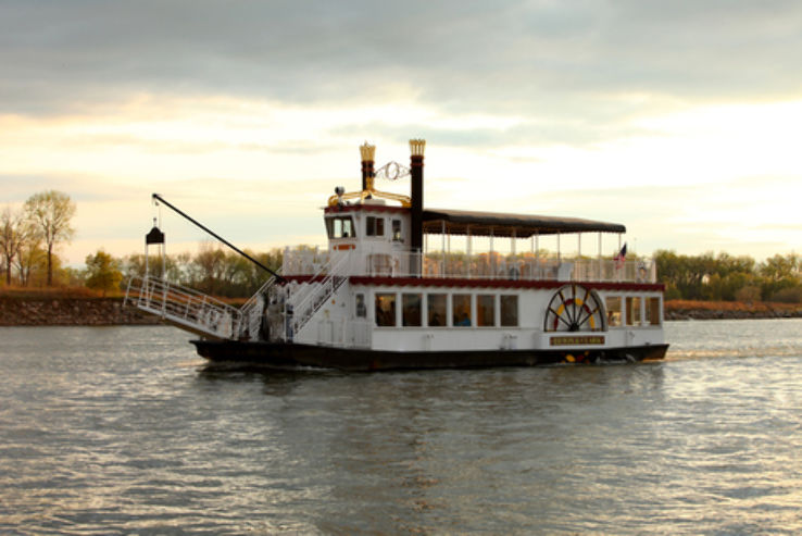 Lewis and Clark Riverboat Trip Packages