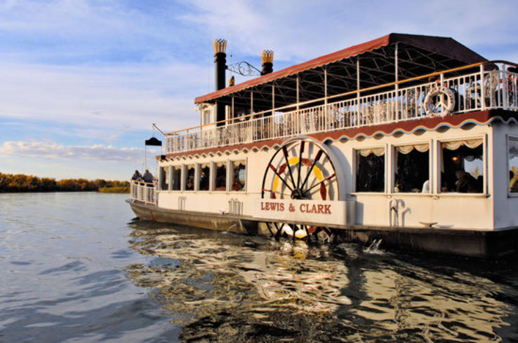 Lewis and Clark Riverboat Trip Packages