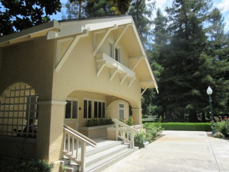 Harris-Lass House Museum  Trip Packages