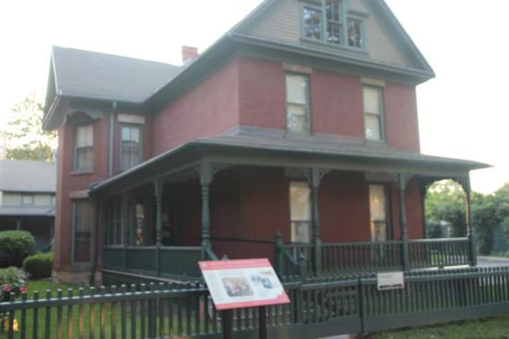 National Susan B. Anthony Museum & House Trip Packages