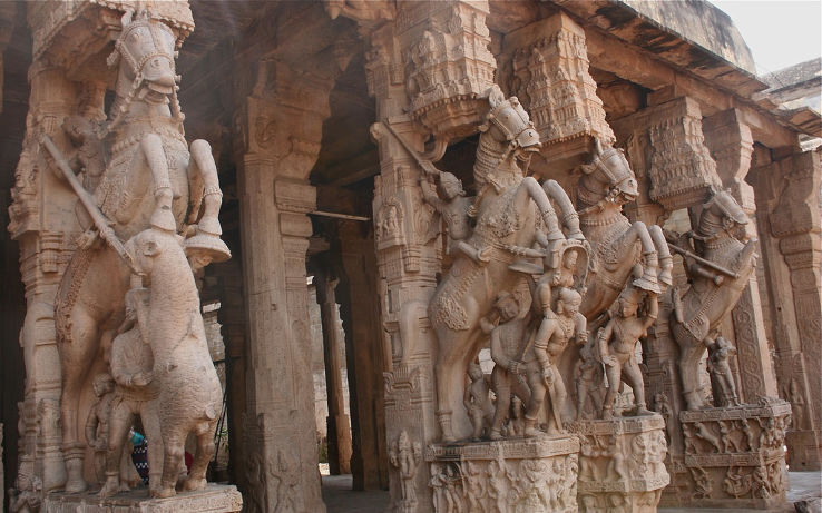 Aayiram Kaal Mandapam Trip Packages