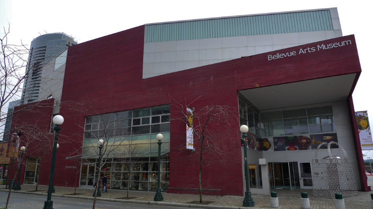 Bellevue Arts Museum Trip Packages