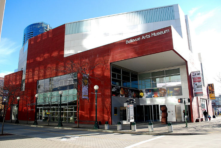 Bellevue Arts Museum Trip Packages