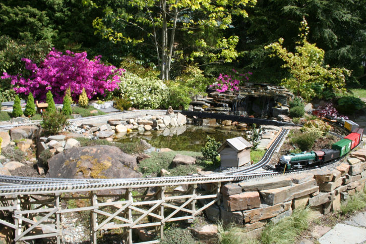 Bellevue Botanical Garden Trip Packages