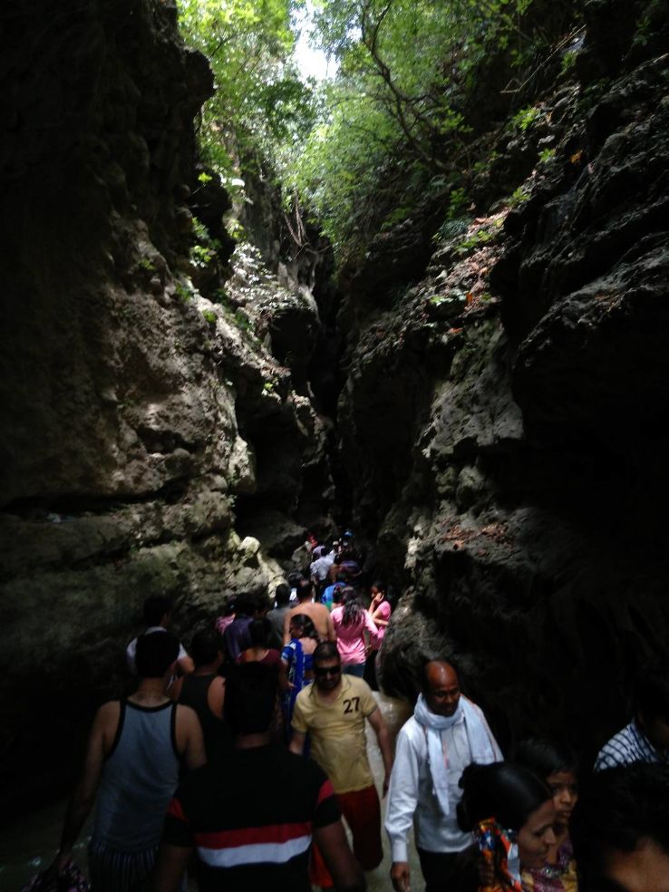 Mawshun Cave  Trip Packages