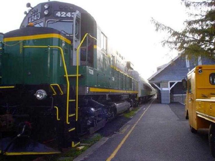 Adirondack Scenic Railroad Trip Packages