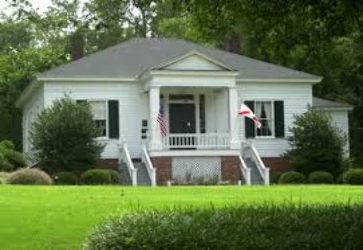 Pebble Hill Trip Packages