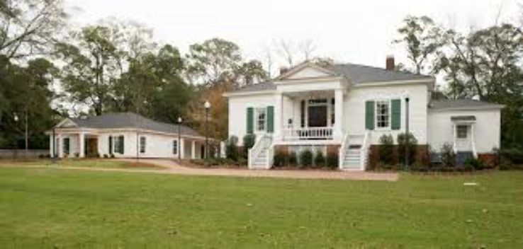 Pebble Hill Trip Packages