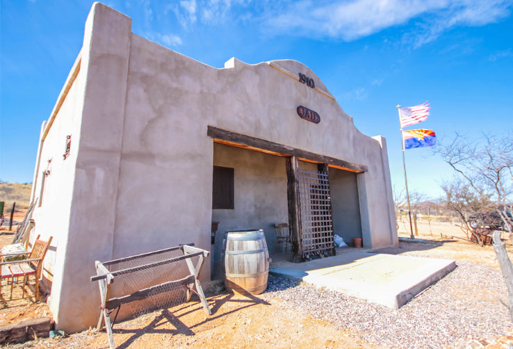 Gleeson Jail Trip Packages