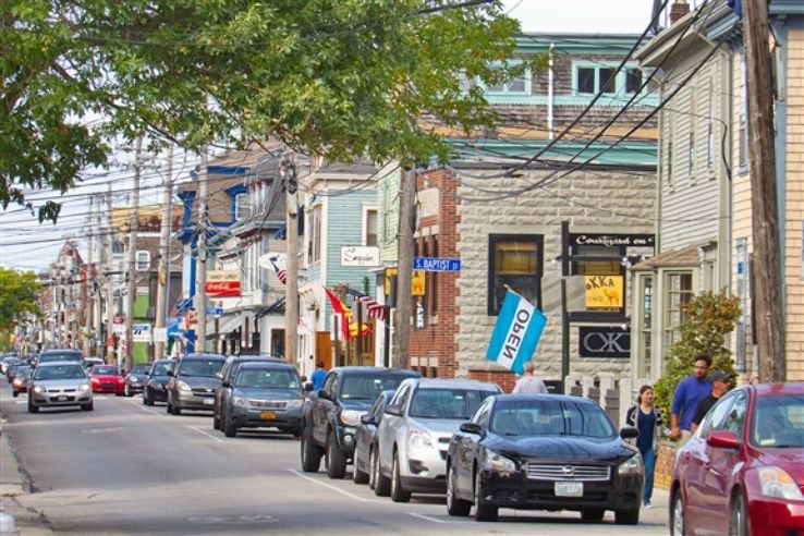 Thames Street Trip Packages