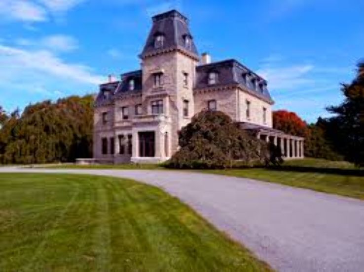 Chateau-sur-Mer Trip Packages