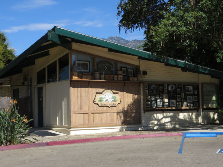 Los Angeles County Arboretum and Botanic Garden Trip Packages