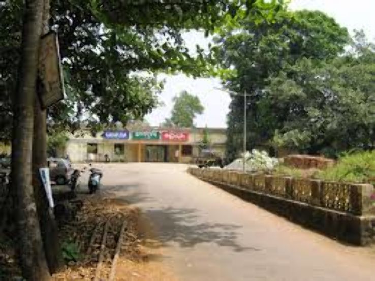 Tirupur Kumaran Memorial Statue  Trip Packages