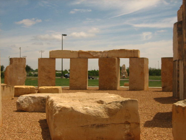 Stonehenge replica Trip Packages