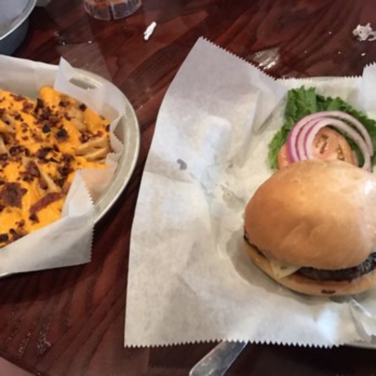 Bubs Burgers and Ice Cream Trip Packages