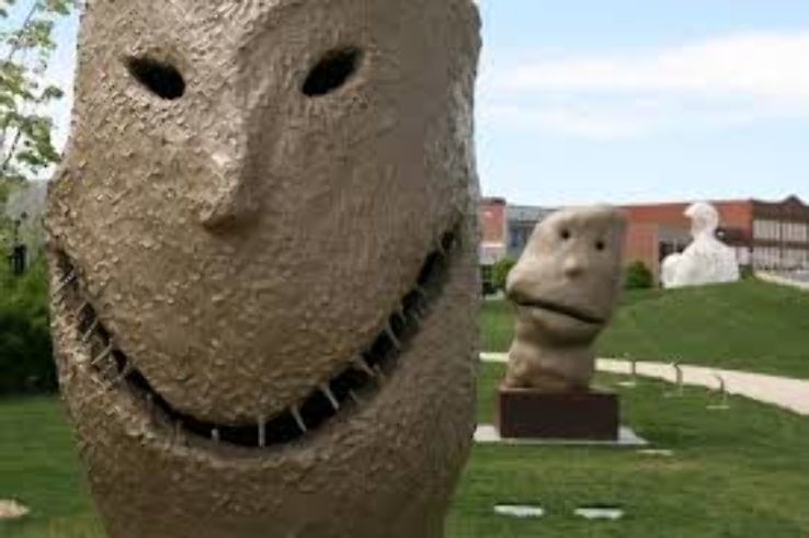 Pappajohn Sculpture Park Trip Packages