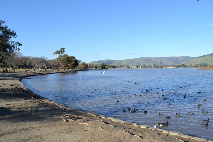 Central Park and Lake Elizabeth Trip Packages