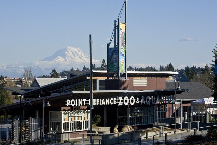 Point Defiance Zoo & Aquarium Trip Packages