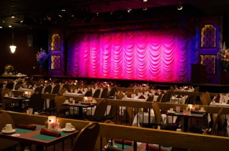 Dutch Apple Dinner Theatre Trip Packages