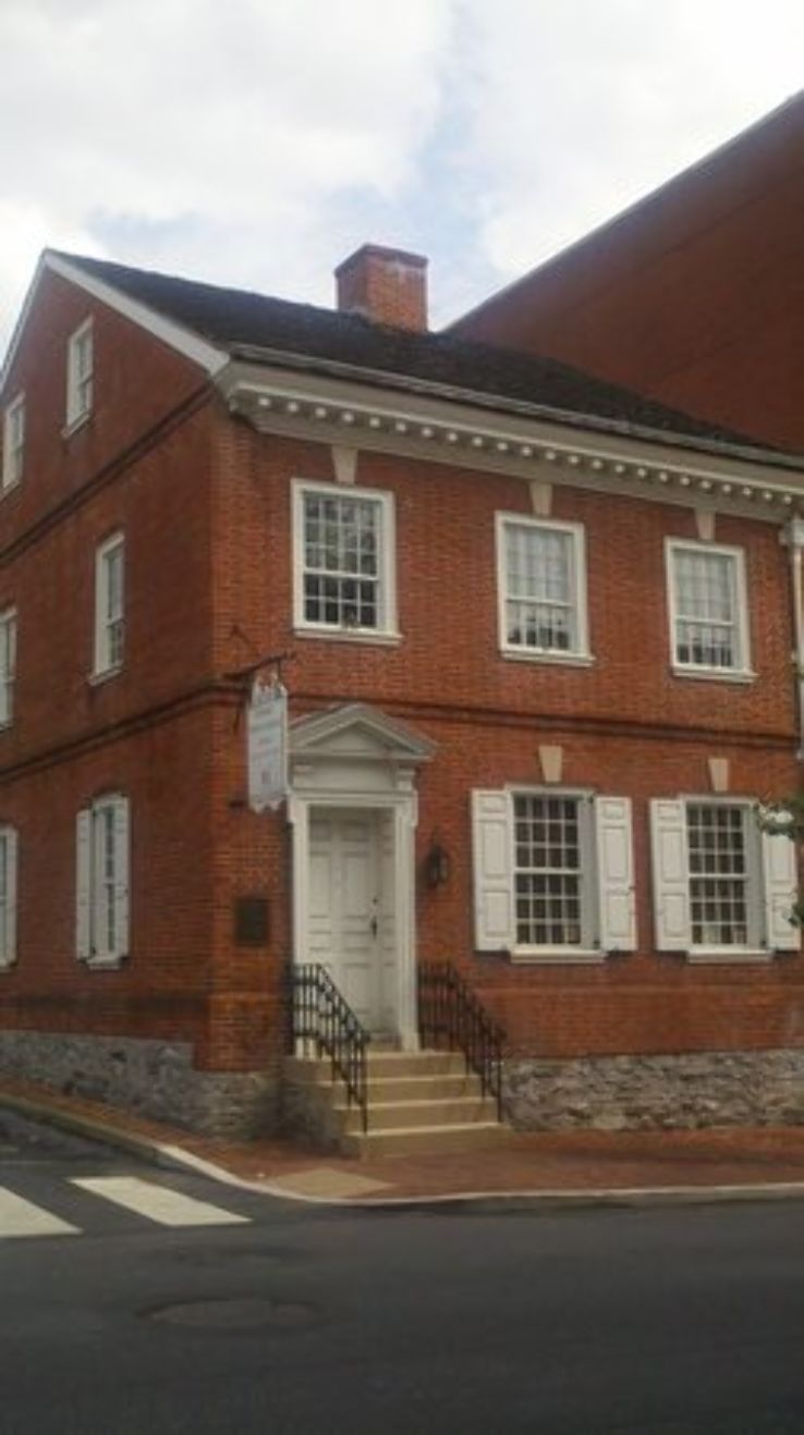 Sehner Ellicott von Hess House Trip Packages