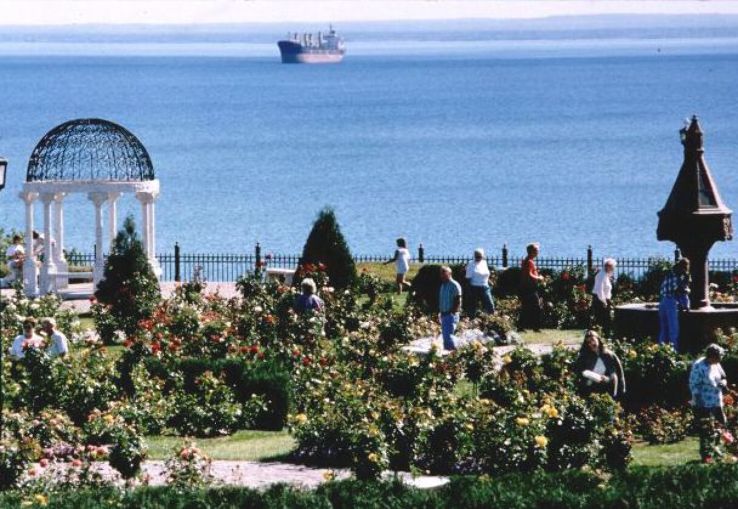 Leif Erickson Park & Rose Garden Trip Packages