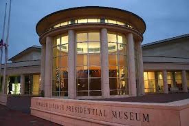 Abraham Lincoln Presidential Library Trip Packages