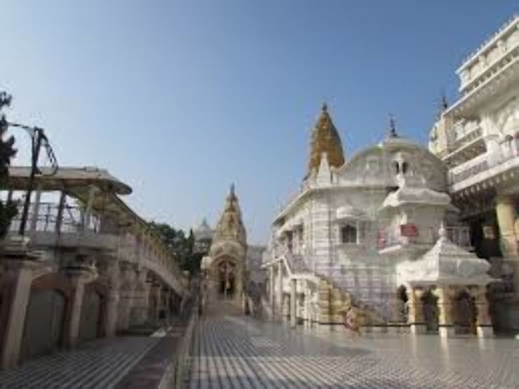 The Chhatarpur temple Trip Packages