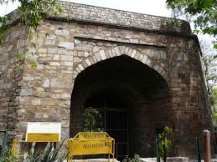 Khooni Darwaza Trip Packages