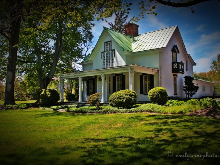 Tudor Hall Trip Packages