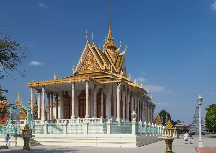 Royal Palace and the Silver Pagoda Trip Packages