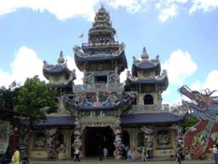 Linh Phuoc Pagoda Trip Packages