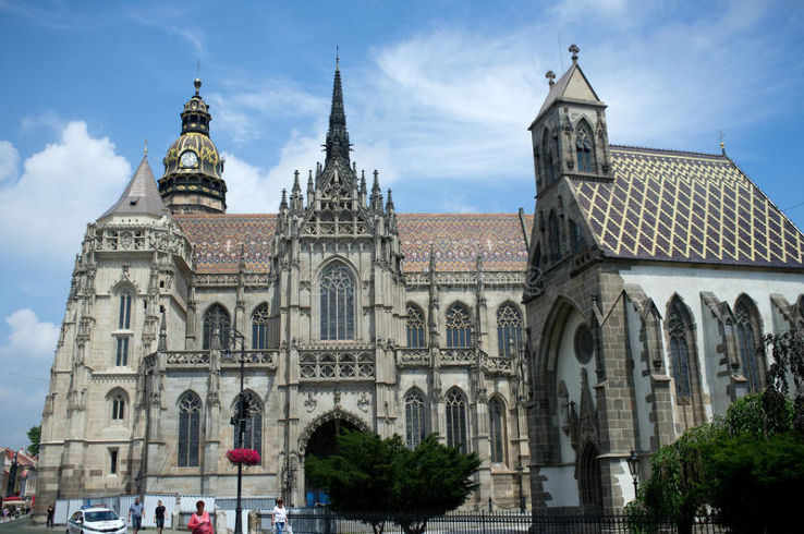 St Elisabeth Cathedral Trip Packages