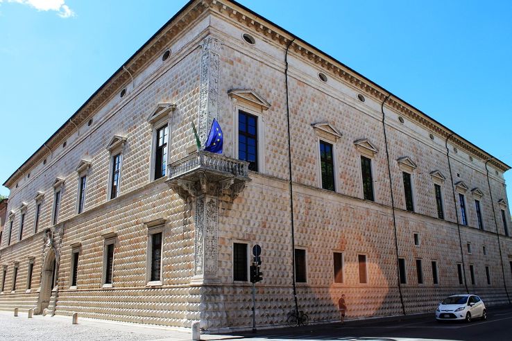 Palazzo Dei Diamanti Trip Packages