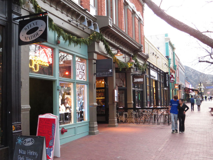 Pearl Street Mall Trip Packages