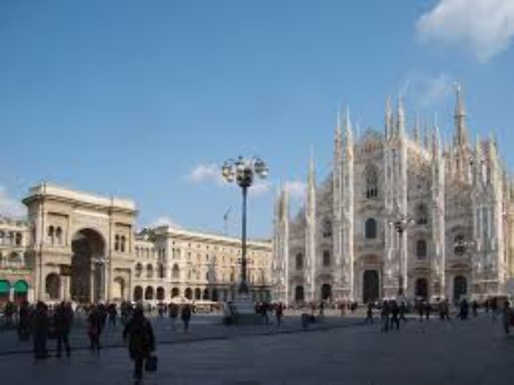 Piazza del Duomo  Trip Packages