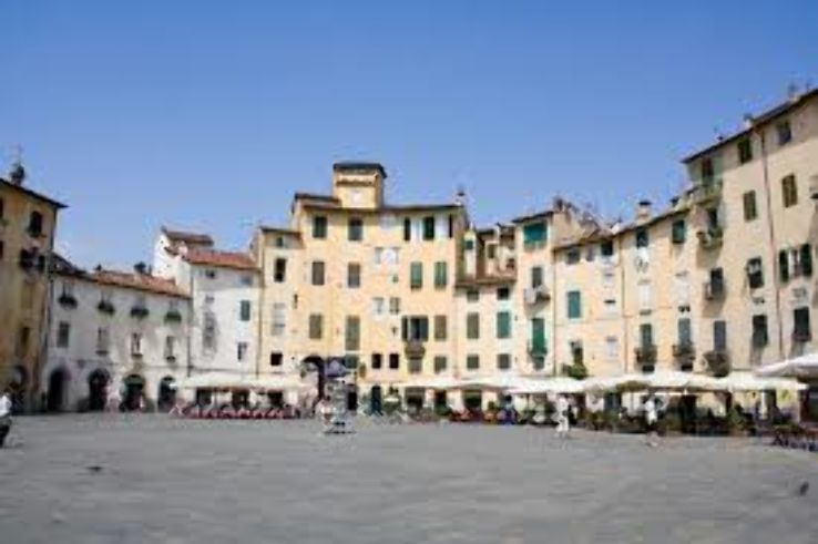 Piazza dell Anfiteatro Trip Packages